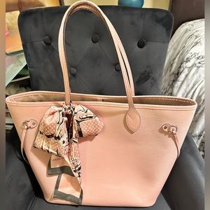 Louis Vuitton Neverfull MM Limited Edition Rose Epi Leather